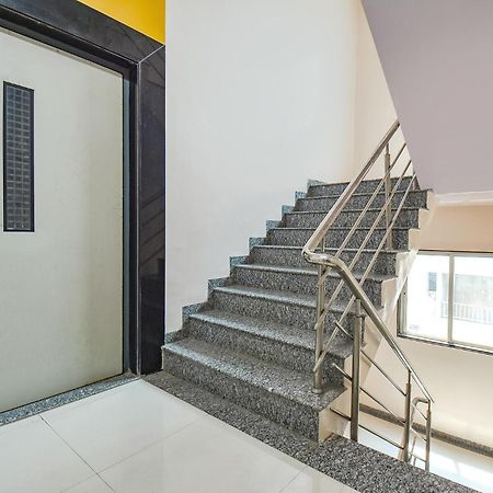 Fabhotel Skylight Studio Rooms - Nr Mcf Camp Pune Exterior photo